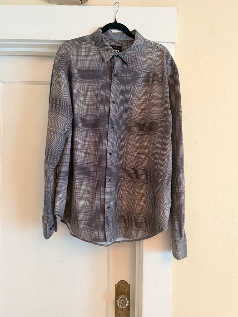 PTO Men's Gray Plaid Casual Button-Down Shirt